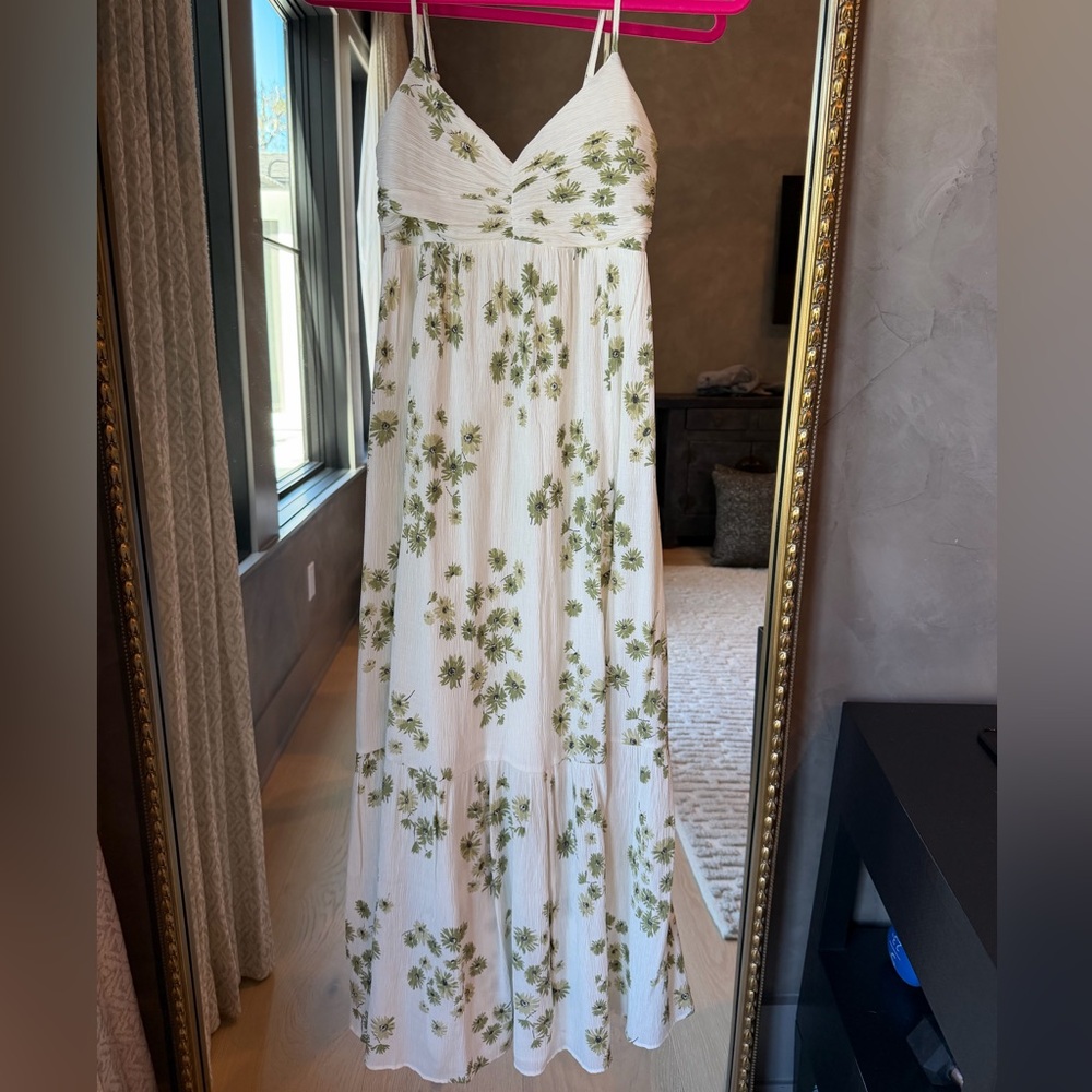 XS abercrombie and fitch green and white floral maxi with slit